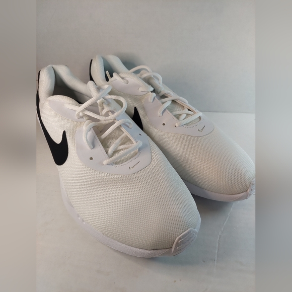 Nike Air Max Oketo Athletic Men's White and Black Size US 12 Running Shoes - Picture 1 of 12